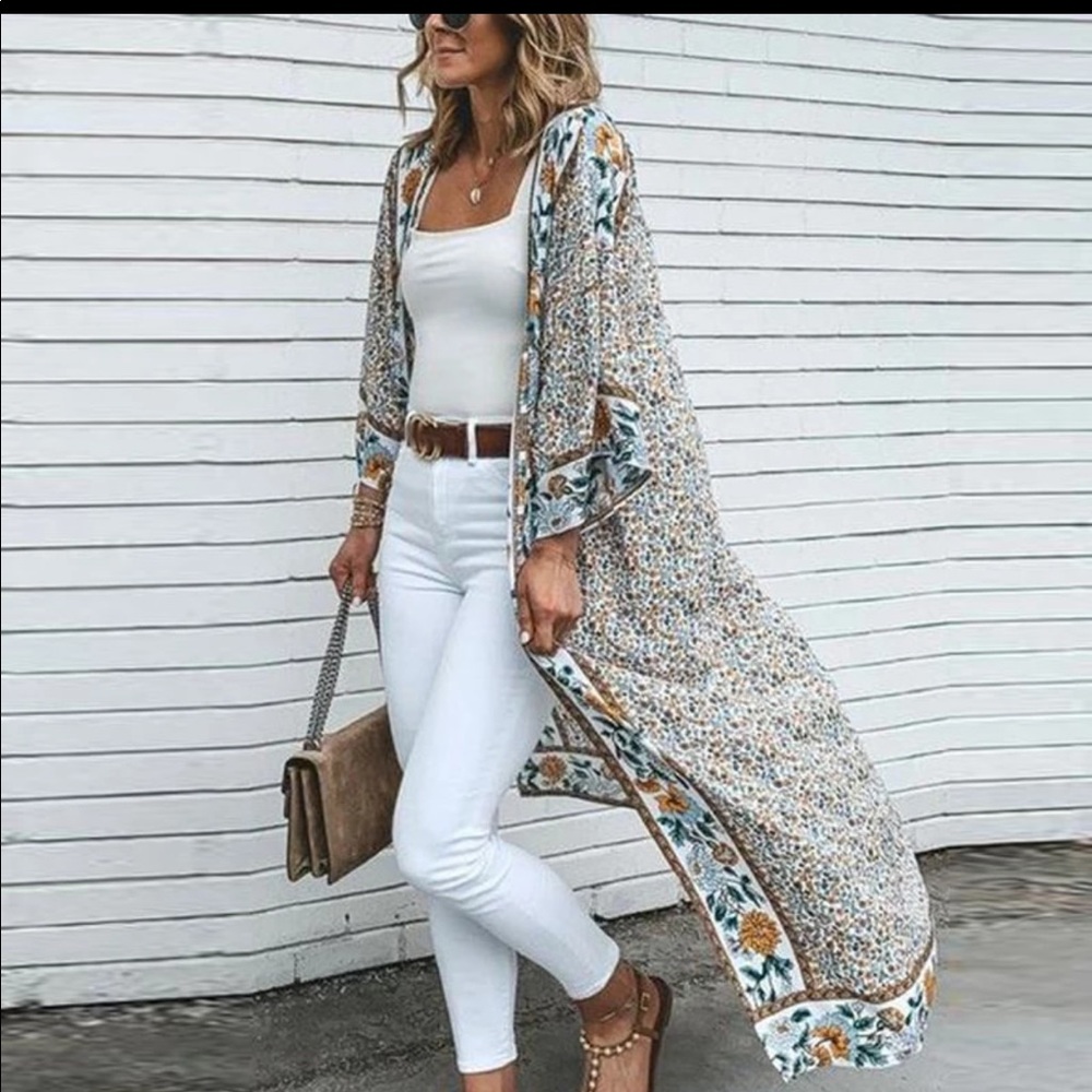Stunning Bohemia cardigan floral print kimono. - Picture 7 of 7